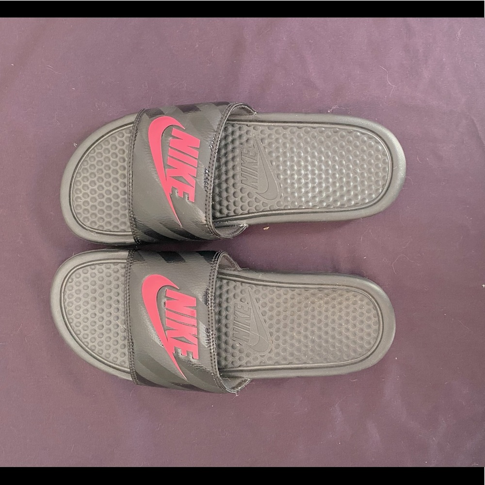 Nike Benassi JDI Slides
